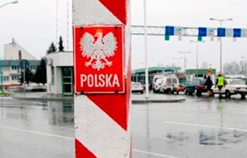 На беларусско-польской границе люди блокировали машину, которая ехала по спецполосе