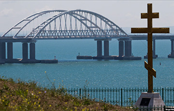 Крымский мост закрыт уже более полутора часа