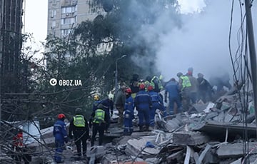 Киев под массированным ударом ракет и дронов: повреждены дома, начались пожары