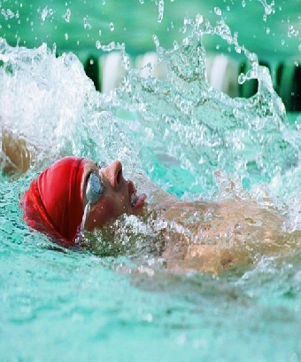 Павел Санкович и Светлана Хохлова выиграли бронзу чемпионата Европы по плаванию на короткой воде