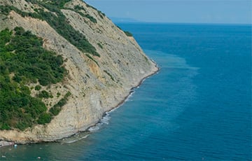 «Фонтан нефти посреди акватории Черного моря»