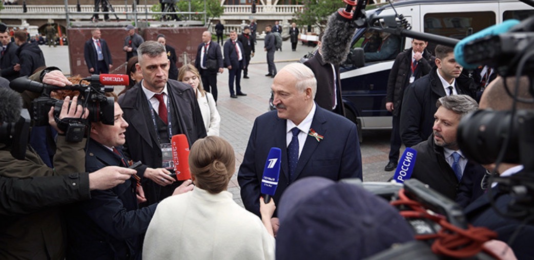 Лукашенко - Путину: «я за вас кое-что сказал» журналистам