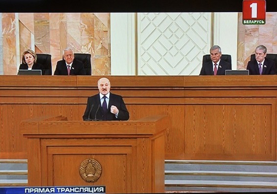 Лукашенко сказал не надеяться на приватизацию, пока он президент