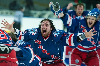 Хоккеисты "Юности" выиграли в гостях у лидера открытого чемпионата Беларуси