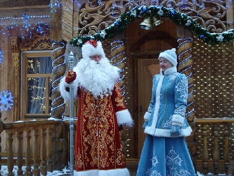 Белорусский Дед Мороз перед Новым годом ежедневно принимает до 10 тыс.гостей