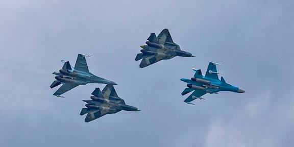FT: НАТО может разрешить военным сбивать самолеты РФ и провести учения у границы