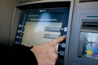 В предпраздничные и праздничные дни в банкоматах Беларуси будет достаточно денежной наличности