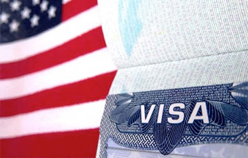 Bloomberg: США могут упростить получение виз высокообразованным московитам
