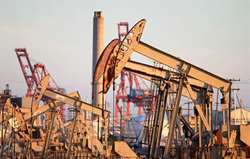 Цены на нефть Brent упали ниже $85 за баррель