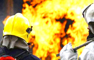 В Белгородской области масштабный пожар: горит нефтебаза