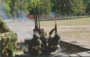Беларусские военные «сбивали» дроны холостыми патронами