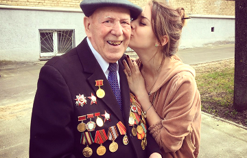99-летнего ветерана не позвали на Площадь Победы, но белорусы бросились поздравлять его по телефону