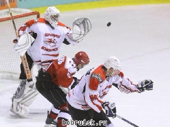Хоккеисты "Немана" одержали девятую подряд победу в открытом чемпионате Беларуси