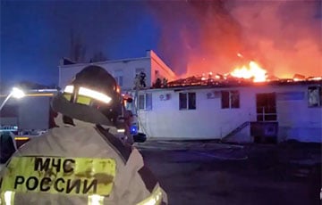 Масштабный пожар охватил склад в оккупированном Симферополе