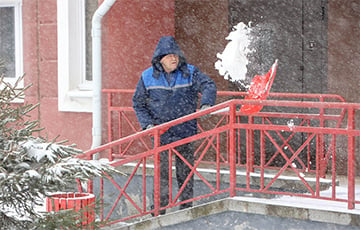 Минск засыпало снегом