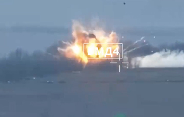 Башня московитской БМД-4 улетела в воздух после удара дрона