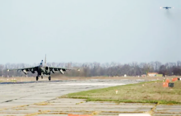 Ракеты и дроны поразили московитский военный аэродром «Приморско-Ахтарск»