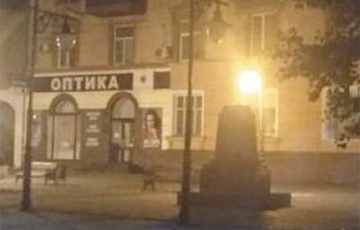 Бегущие из Херсона оккупанты решили забрать с собой памятники Ушакову и Суворову