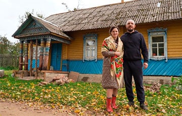 Как молодая семья купила старый дом в деревне под Могилевом и обставляет его вещами бабушек и дедушек