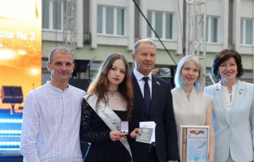 Выпускница из Слонима набрала максимальные 400 баллов по ЦЭ и ЦТ
