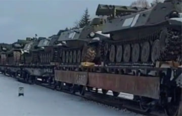 В Гомеле дважды фиксировали железнодорожные составы РФ с военной техникой
