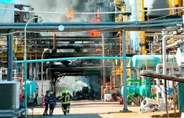 В Венгрии на НПЗ произошел мощный взрыв