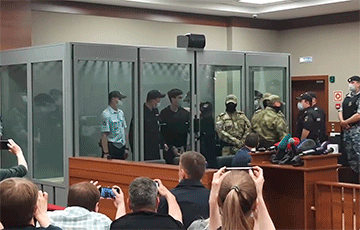 Суд арестовал устроившего стрельбу в казанской школе