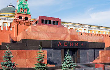 Московиты выстроились в огромную очередь, чтобы посмотреть на мумию Ленина