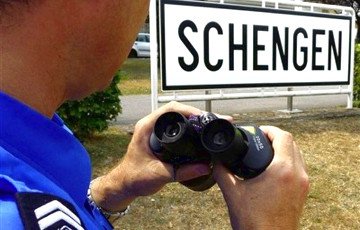 Еврокомиссия продлила контроль внутри Шенгена