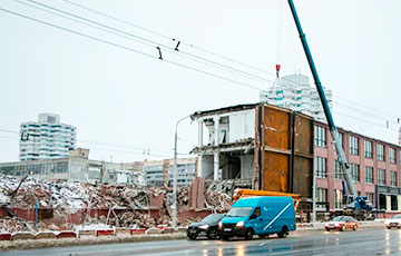 В центре Минска «исчезло» известное здание