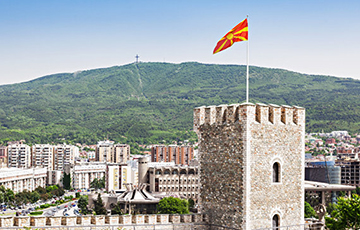 Парламент Македонии одобрил соглашение об изменении названия страны
