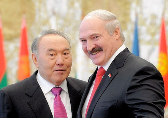 Лукашенко доволен дружбой с Казахстаном и хочет подкрепить ее хорошим товарооборотом