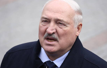«Личный цирк Лукашенко разваливается»