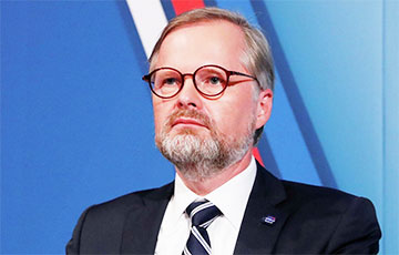 Премьер-министр Чехии отреагировал на угрозы Медведева в адрес Гашека