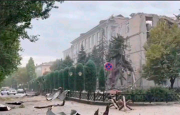 «Снесло два этажа»: террорист Гиркин устроил истерику из-за взрывов в Херсоне