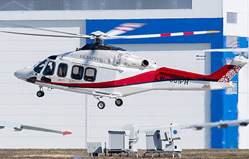 Лукашенко летал над чернобыльской зоной на новом вертолете за 14 миллионов долларов