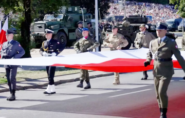 В Варшаве прошел грандиозный парад в День Войска Польского