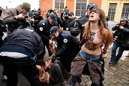 Суд отказался считать активисток FEMEN эксгибиционистками