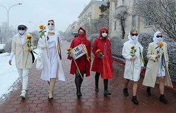 Белорусски вышли на антивоенный марш в Минске