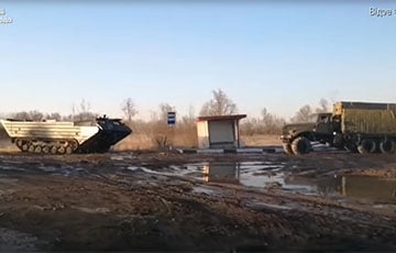 Зачем военные строят переправу около беларусского Петрикова?