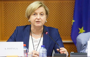 Глава комитета Европарламента по обороне требует немедленно разблокировать «Хартию-97» в Беларуси