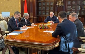 В Минск приехал спецпосланник Трампа Джон Коул