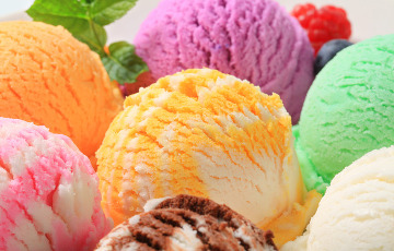 Cколько мороженого минчане покупают в жару