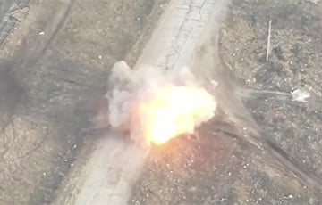 Украинцы точным ударом с воздуха уничтожили танк врага в Луганской области