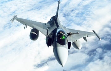 Шведы показали, как одна ракета с Gripen «сносит» московитские С-400 и флот