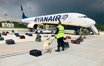 Диспетчер минского аэропорта тайно записал переговоры во время посадки самолета Ryanair