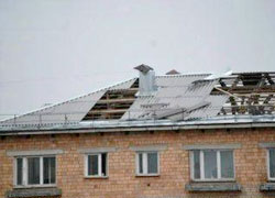 Ураган повредил крыши домов в Гомельской области