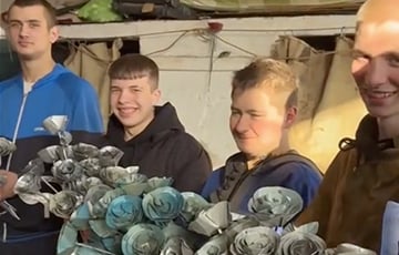 Студенты из Смиловичского колледжа со стальными розами стали звездами TikTok