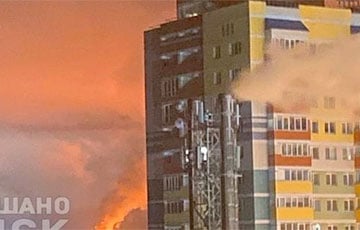 На окраине московитского Брянска вспыхнул масштабный пожар