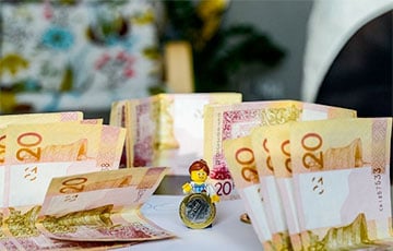 «Живые деньги  в Беларуси будут заменены на фантики»